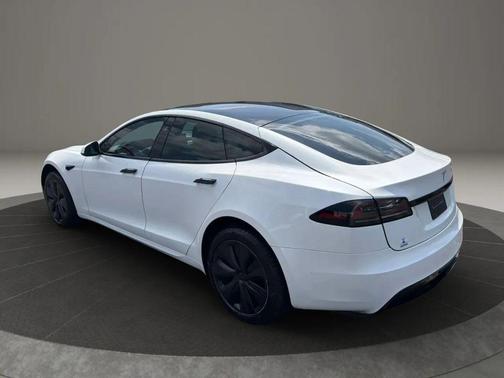 2022 Tesla Model S Long Range