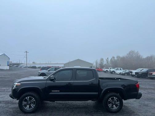 2018 Toyota Tacoma TRD Sport