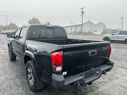 2018 Toyota Tacoma TRD Sport