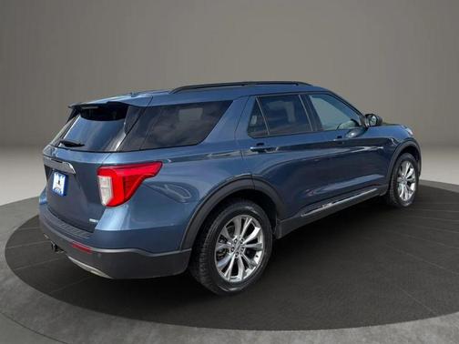 Blue Metallic 2020 Ford Explorer XLT