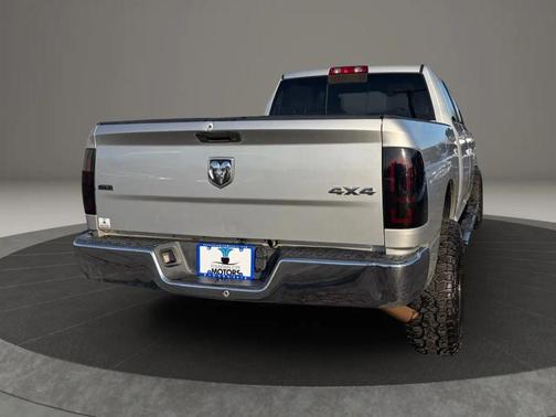 2017 RAM 2500 SLT Crew Cab 4x4 6'4' Box