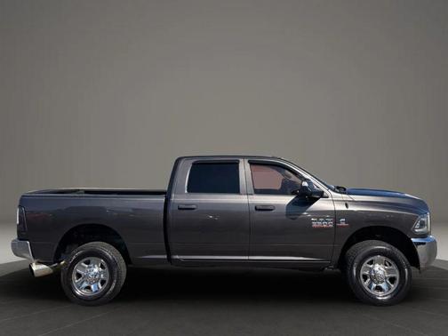 2017 RAM 2500 Tradesman Crew Cab 4x4 6'4' Box