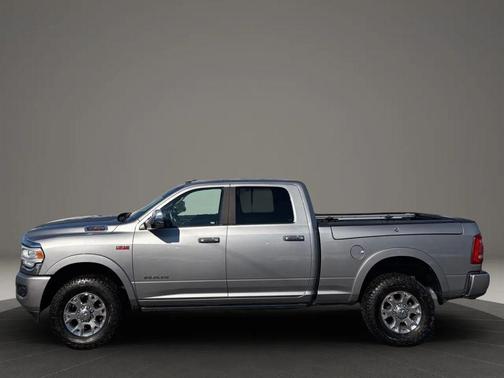 2020 RAM 2500 Laramie Crew Cab 4X4 6'4' Box
