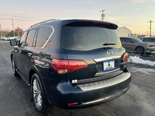 2016 INFINITI QX80 Base