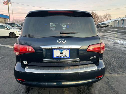 2016 INFINITI QX80 Base