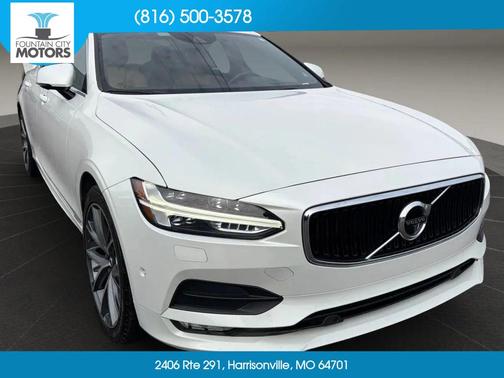 2019 Volvo S90 T6 Momentum
