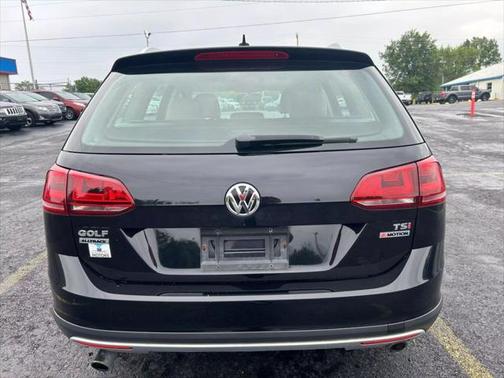 2017 Volkswagen Golf Alltrack TSI S