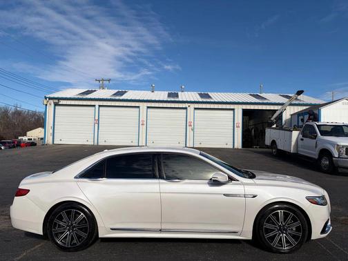 2017 Lincoln Continental Reserve