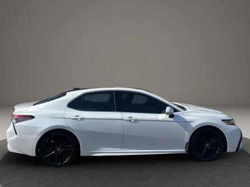 Wind Chill Pearl 2021 Toyota Camry XSE