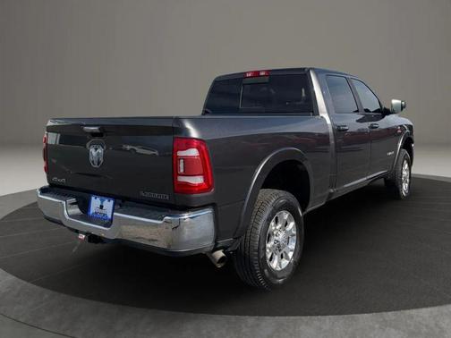 2020 RAM 2500 Laramie Crew Cab 4x4 6'4' Box