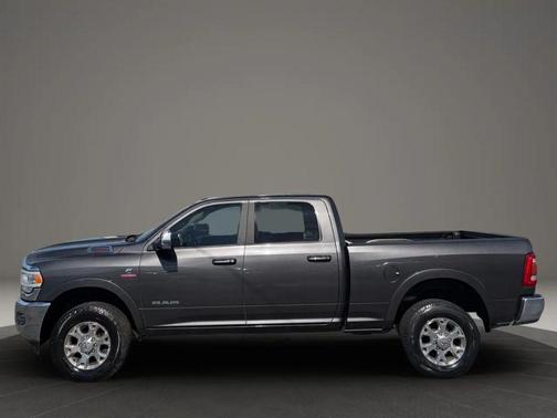 2020 RAM 2500 Laramie Crew Cab 4x4 6'4' Box