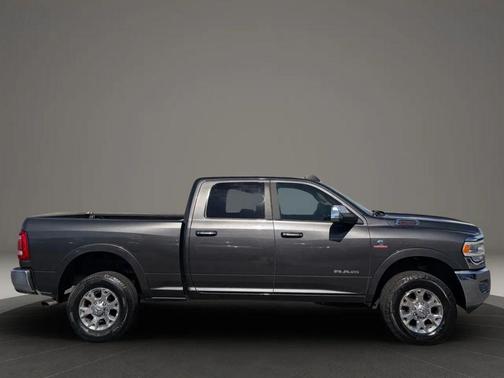 2020 RAM 2500 Laramie Crew Cab 4x4 6'4' Box