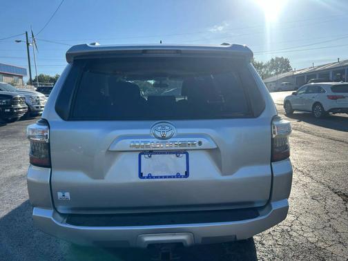 2014 Toyota 4Runner SR5 Sport Utility 4D