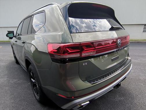 2025 Volkswagen Atlas 2.0T Peak Edition