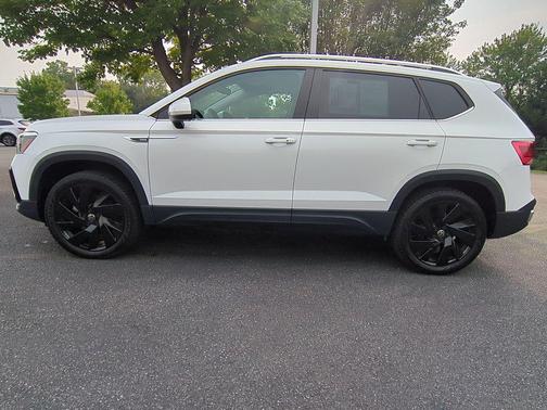 2024 Volkswagen Taos 1.5T SE