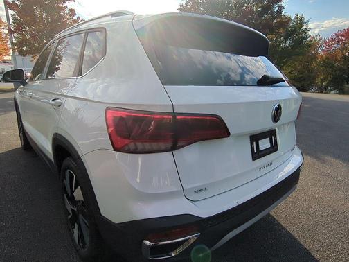 2024 Volkswagen Taos 1.5T SEL