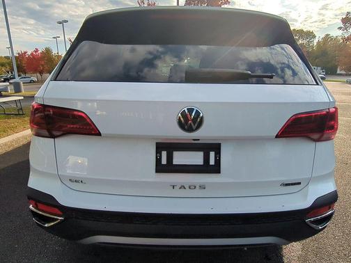 2024 Volkswagen Taos 1.5T SEL