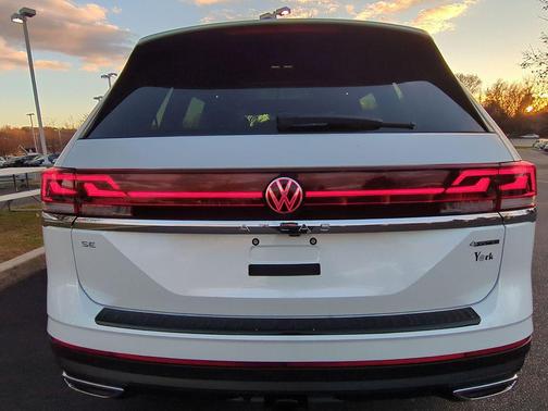 2026 Volkswagen Atlas 2.0T SE w/Technology 4MOTION