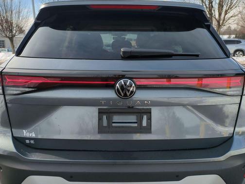 2025 Volkswagen Tiguan 2.0T SE