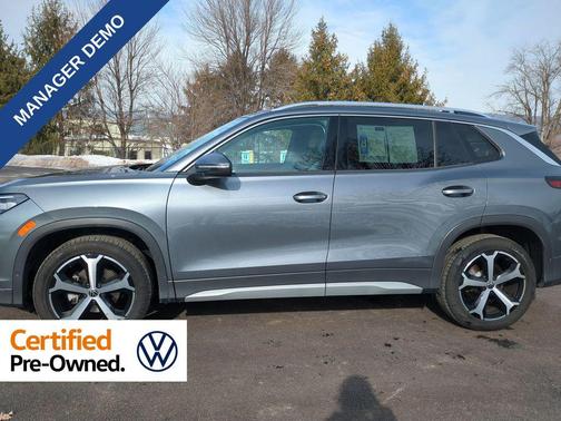 2025 Volkswagen Tiguan 2.0T SE