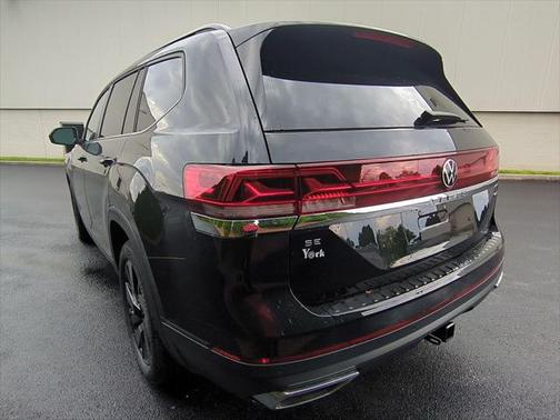 2025 Volkswagen Atlas 2.0T SE w/Technology 4MOTION