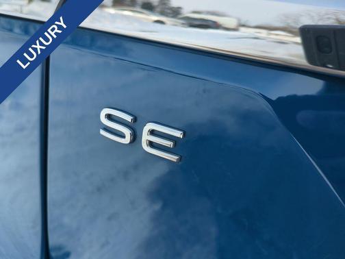 2025 Volkswagen Atlas 2.0T SE w/Technology 4MOTION