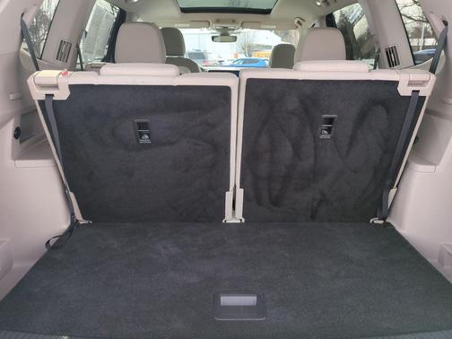 2025 Volkswagen Atlas 2.0T SE w/Technology 4MOTION