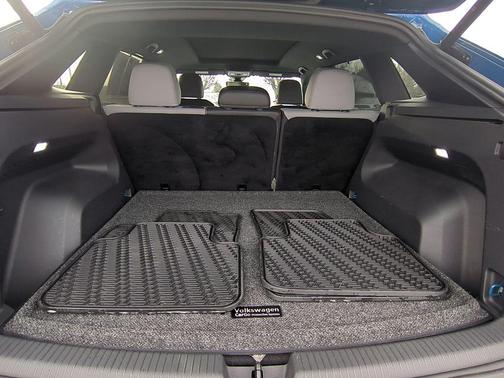 2025 Volkswagen Atlas Cross Sport 2.0T SEL