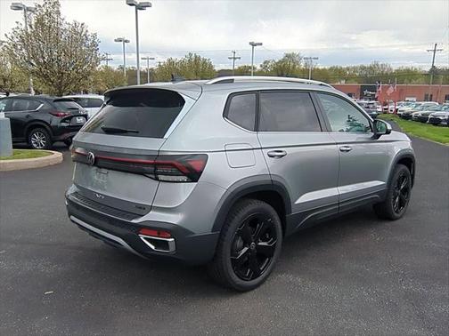 2025 Volkswagen Taos 1.5T SEL