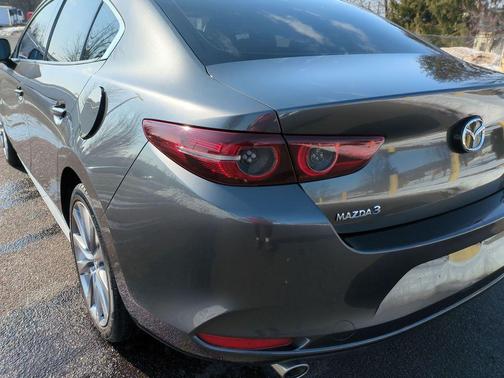 2019 Mazda Mazda3 FWD w/Premium Package