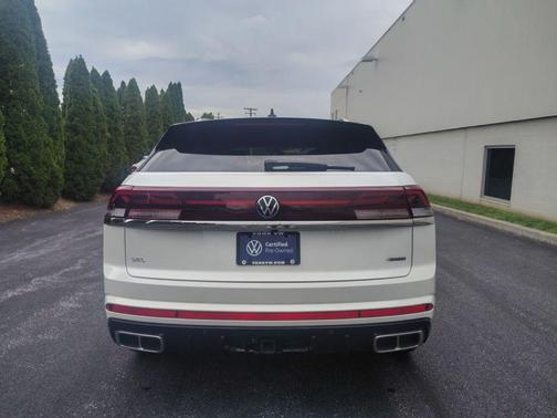 Opal White 2025 Volkswagen Atlas Cross Sport 2.0T SEL Premium