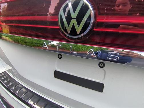 2025 Volkswagen Atlas 2.0T SE w/Technology 4MOTION