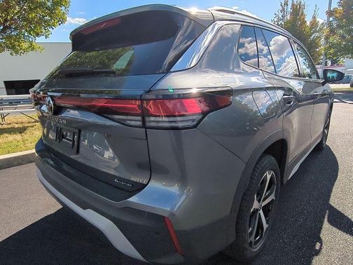 2025 Volkswagen Tiguan 2.0T SE 4MOTION