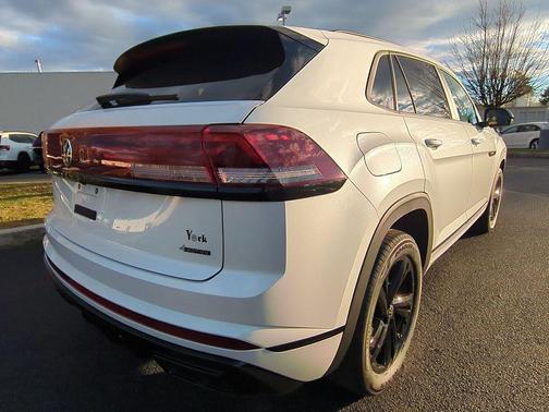 2026 Volkswagen Atlas Cross Sport 2.0T SEL