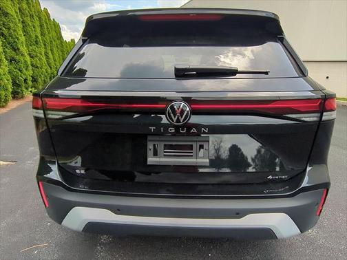 2025 Volkswagen Tiguan 2.0T SE 4MOTION