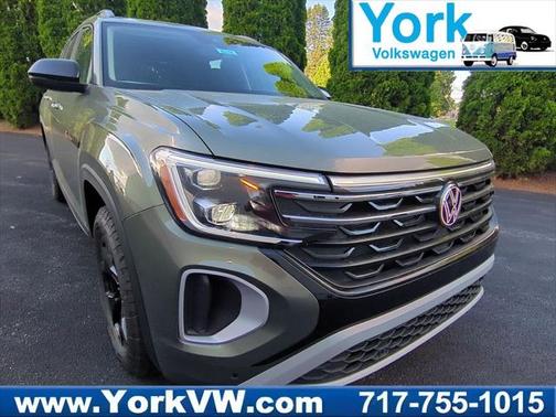 2025 Volkswagen Atlas 2.0T Peak Edition
