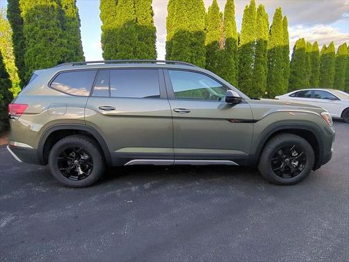 2025 Volkswagen Atlas 2.0T Peak Edition