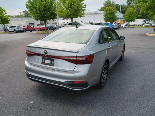Silver Metallic 2025 Volkswagen Jetta 1.5T SE