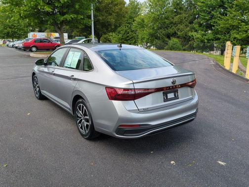 Silver Metallic 2025 Volkswagen Jetta 1.5T SE