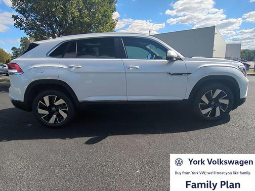 opal white pearl 2026 Volkswagen Atlas Cross Sport 2.0T SEL