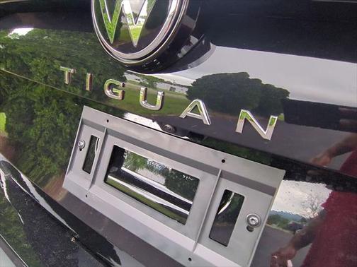2025 Volkswagen Tiguan 2.0T SE 4MOTION