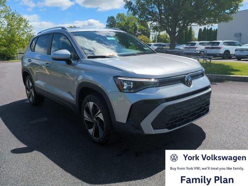 Pyrite Silver Metallic 2026 Volkswagen Taos SE