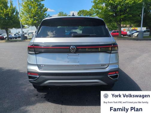 Pyrite Silver Metallic 2026 Volkswagen Taos SE