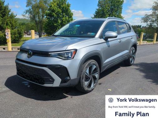 Pyrite Silver Metallic 2026 Volkswagen Taos SE