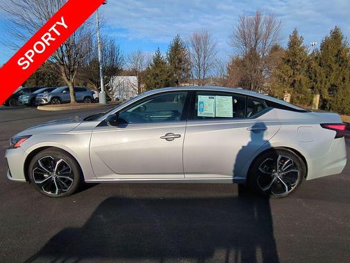 2023 Nissan Altima SR FWD