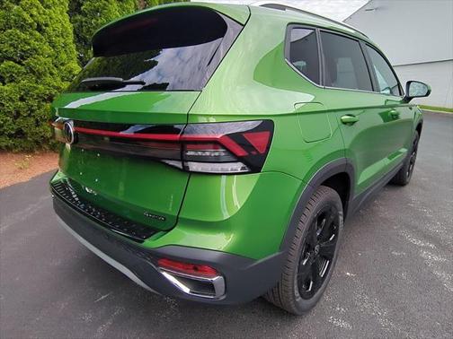 2025 Volkswagen Taos 1.5T SEL