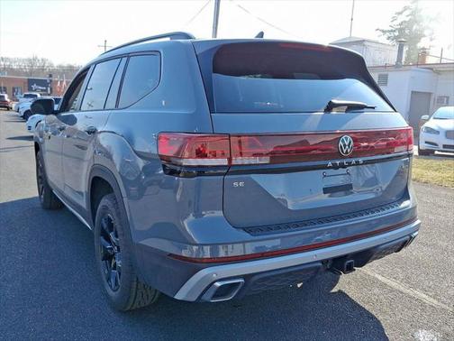 2025 Volkswagen Atlas 2.0T Peak Edition