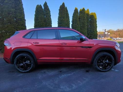 2025 Volkswagen Atlas Cross Sport 2.0T SEL