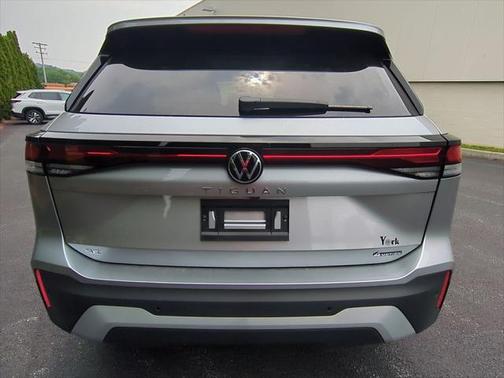 2025 Volkswagen Tiguan 2.0T SE 4MOTION