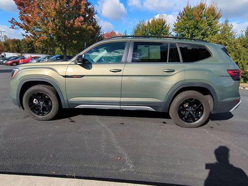 2025 Volkswagen Atlas 2.0T Peak Edition